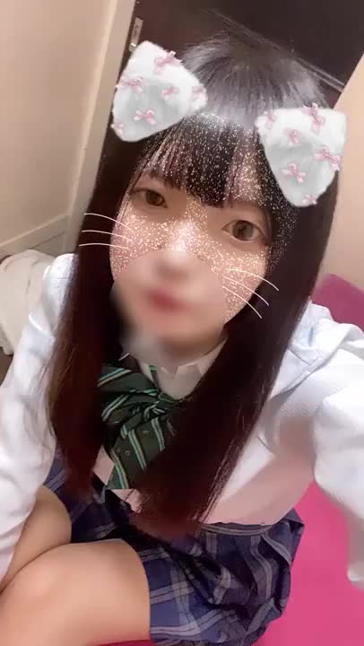 (˶˚  ᗨ ˚˶) ﾆﾊﾟｯ