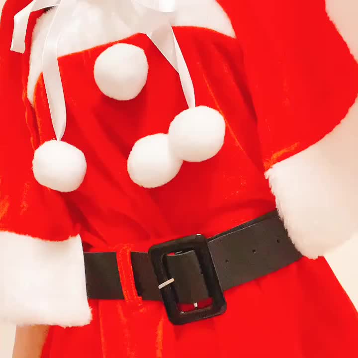 遅くなったけど💦　サンタさんのコスプレ🥲