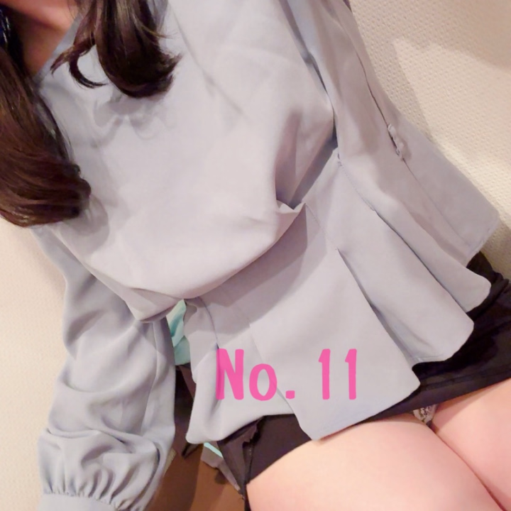 こんばんは、No.11 萌野です🌙

雨降ったり風強かったり…
せっかく綺麗に咲いてる桜が散ってしまうの寂しいですね😔

綺麗な桜が見られるスポット知ってたらぜひ教えてほしいです☺️🌸

今日はオフィスカジュアル最後です！
遊びに来て〜🌷