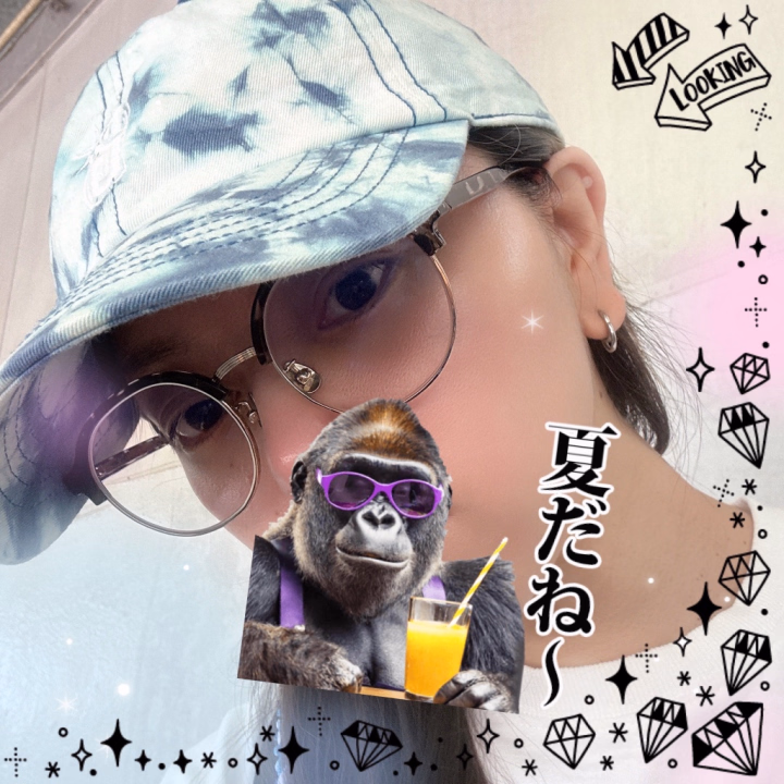 本日もしれっとw
朝からラストまで出勤予定の
たまきです😇

ホームページ確認して
早番時間に来てくれた仲良しサマ✨
ありがとう🫶🫶🫶

あと最近ちょいちょいあるのは
リアルクチコミww
実は友達がたまきさんと遊んで…
みたいなやつww
すっごい嬉しいのだけど少し恥ずかしいね😂ww

遅番も待ってます🫶

話は変わって①
写真は先日とあるライブ行ったときの写真なのですが‼︎‼︎‼︎‼︎‼︎‼︎‼︎
梅田サイファーって皆さまご存知ですか…❓
私基本、時代に乗り遅れるタイプなので
失礼ながら数日前までちゃんと聴いたことがなく…

生歌聴いてすごくて‼︎‼︎‼︎‼︎‼︎‼︎‼︎
衝撃でした😂😂😂
もっとわかるようになりたいー😍

話変わって②
ちょい前の日記でもお伝えしたと思うけれど再び
6/2〜16まで
恋愛マット同好会(すすきの系列店)に
お邪魔させて頂くことになりました😆💕
なので横浜ハピマは少しお休み🥺
札幌シフトはまた後日お知らせしまーす🙋‍♀️

書きたいこと書きまくったら文字数がギリギリw