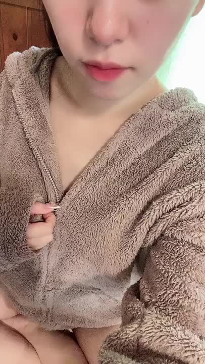 つんつん♡いいねください♡(๑′ฅฅ‵๑)ｷｬ