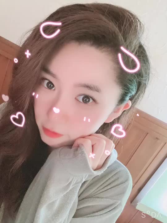 こんばんは☆今月で今年終わりますね♬1年間あっという間ですねっ！！今年はどんな1年間でしたか？|･ω･*)お兄さんと色々おしゃべりしたなぁ〜♬