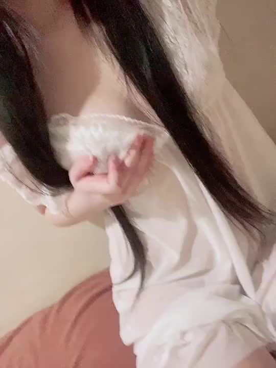 コリコリ...♡