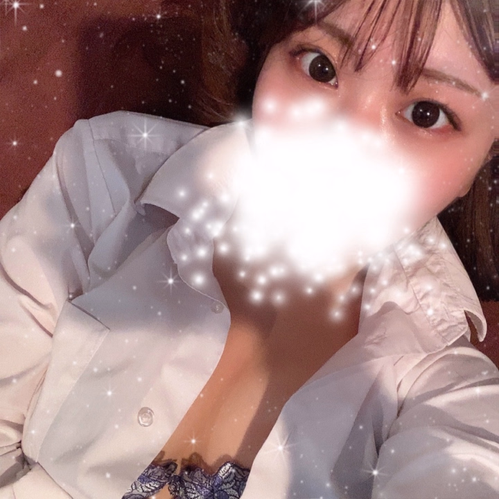明日も急遽いるよ🌟ちょっとだけね🤫