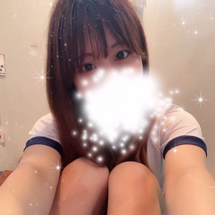 お休み何してるの‼️待ってる‼️