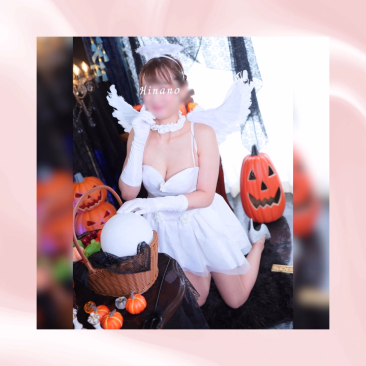 11月のスケジュールは
10/12(月)20:00にお知らせします🗓️
ちょっとだけ
お待たせしてごめんなさい🙏
………
細部へのこだわり
昨日は、
大好きなC先生とのレッスンでした☺️✨
本質を追求することや、
ひとつのことを深く掘り下げることを
大切にされているC先生。
「そこまで言葉にするの!?!」と
思うくらい、細かなところまで
こだわってくださいます。
だからお会いするたびに、
「あ、まだまだできることがたくさんある✨」
という発見があって、
毎回わくわくするの☺️
昨日は久しぶりに、
実技も特訓していただきました。
「えっ、ひなのこんなところまでこだわれていなかった……!」
という気づきもあってびっくり🫢
そして、「大切にすること」を
言葉にしていくヒントもいただけたので、
これからの時間に
生かしていきたいなと思っています🍀
ひなの