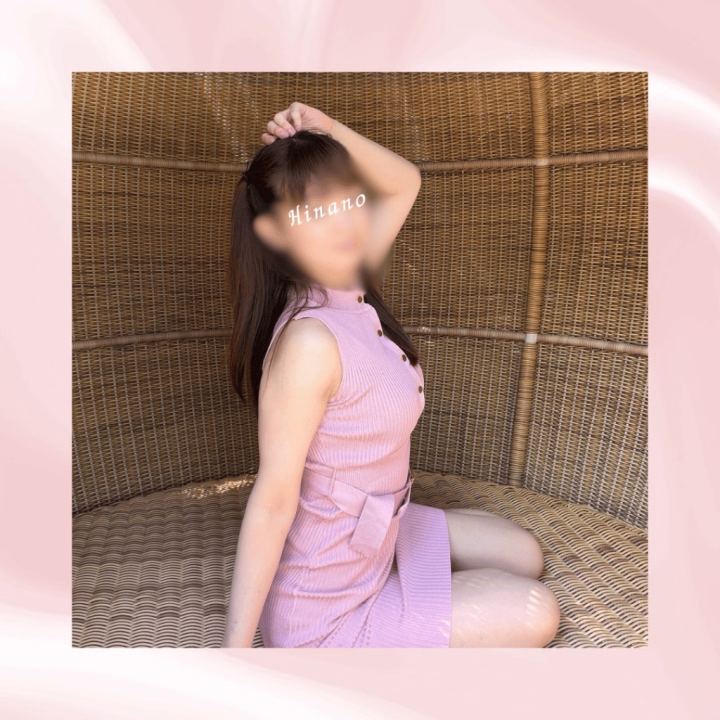 昨日は夏至を迎えました☀️


一年の中で最も昼が長くなる日。



宇宙的観点からみても夏至は
ひとつの大きな節目とも言われています🍀

私自身、この夏至に向けて
たくさんの手放しや
心の整理をしてきたように感じます。

不安や執着、
「こうしなければ」という思い込み。

気づかないうちに抱えていたものを
少しずつ降ろして、
心が軽くなった半年間でした☺️


夏至を過ぎると、
季節はいよいよ本格的な夏へ🌻

これからは無理に何かを握りしめるのではなく、
必要なものを大切にしながら、
不要になったものは感謝して
どんどん手放していきたいなと思います✨


軽やかに、自分らしく。

2026年後半も、
一歩ずつ進んでいけますように🍀



ひなの