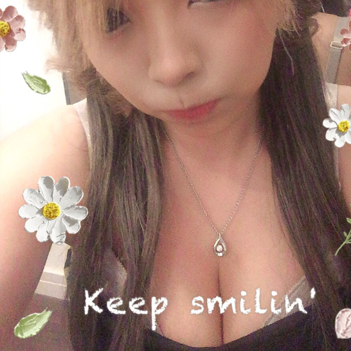 今日も元気に出勤してまぃりましたょ（╹◡╹）
今日ゎ暑い！！
30度ぁるんだょΣ('◉⌓◉’)笑
ャバィャバィャバィ！！
ぃっぱぃさきゎぉ兄さんたちとぇちぇちなコト早くしたぃなぁ\(//∇//)\