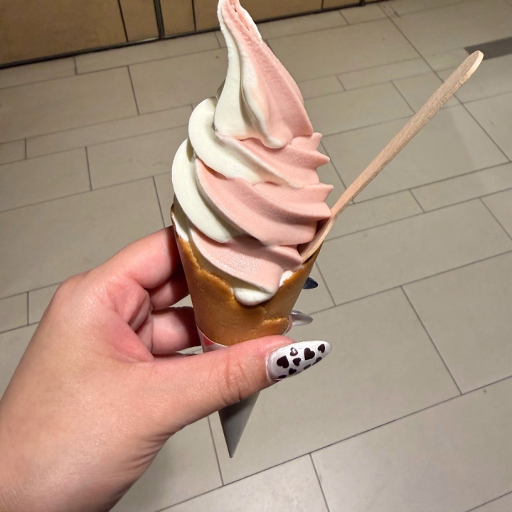 寒いけどアイス食べちゃう笑笑


今日は池袋なのにわざわざきてくれてありがとうでした！！
明日は五反田に17時までいるので、
姫予約も含めてご予約お待ちしてます✨

これから帰ってお家でゆっくりお風呂入って今日もたくさん寝ようと思いまする😴




🐰くいな🐰