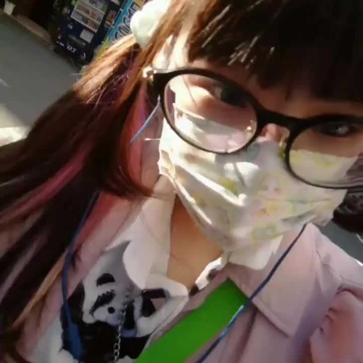 お久しぶりの出勤途中にとってみたよ！   今日は髪の毛サイドであげてみたの(*´∀`)♪似合ってるかな？？