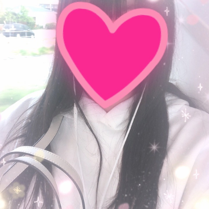 こんばんは♪
またまたお久しぶりのじゅりです🐰

今日は4月ラスト出勤日でした✨
今月もたくさんありがとうございました⭐︎⭐︎
明日から3連休をとって
次回は5/1(土)から出勤します💙

連休中飲みちらかしすぎないように気をつけます🥲笑