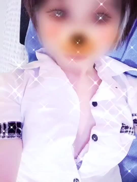 透けてるかな？💦熱中症気を付けて下さいね♥いいね、プレゼントお願いします♡⁠(⁠˃͈⁠ ⁠દ⁠ ⁠˂͈⁠ ⁠༶⁠ ⁠)