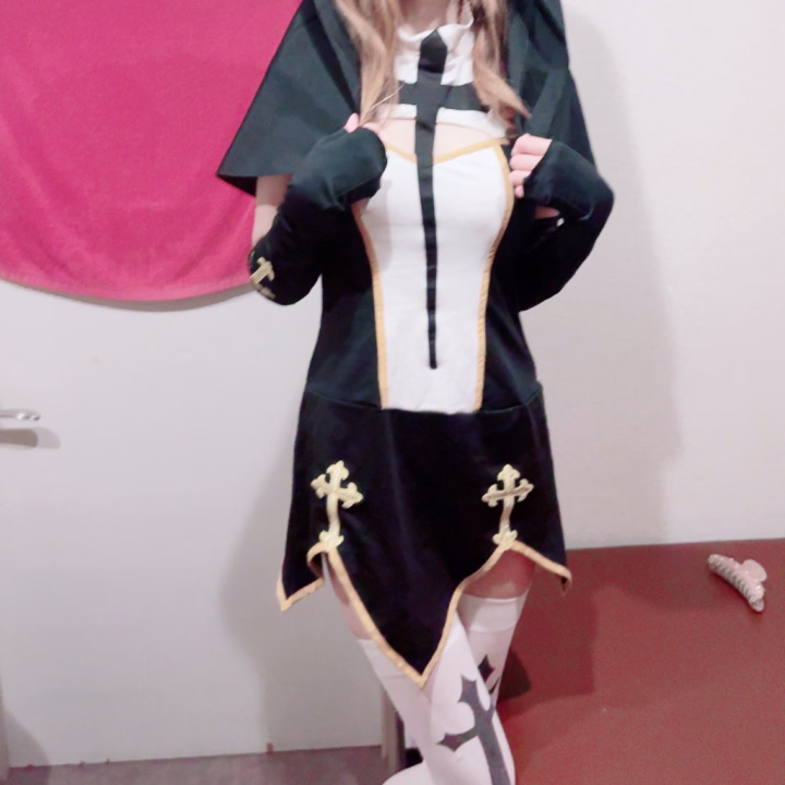 おはです(pq*´꒳`*)♥♥*。

今日はスッキリしないお天気ですね！

予報によると、
本州付近の前線に向かって
湿った空気が流れ込むため、
雨雲の発達する所がありそうです。

関東も雨の降る時間帯がありそぉなので
外に出る際は
雨具があると安心です♡