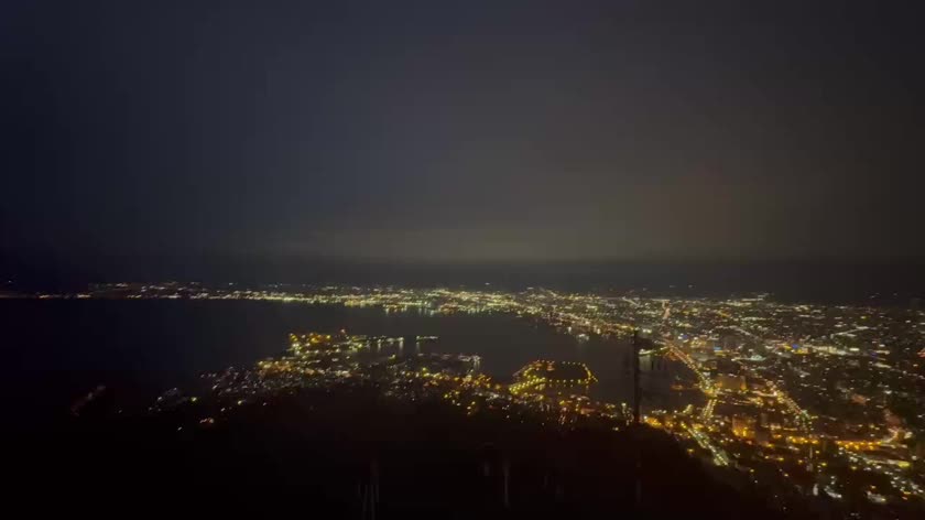 人生初の函館山♡
間違いなく100万ドルの夜景でした‧˚₊*̥( ⁰̷̴͈ω⁰̷̴͈ )‧˚₊*̥