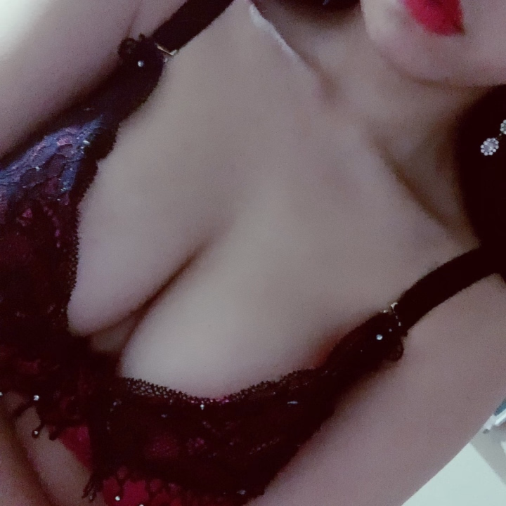 スタートありがとうございました🥰
24時までお待ちしてます🫶

金曜日なので、飲み会後でも大歓迎です🙆‍♀️今週、今日のみなのでお遊びぜひお待ちしてますね🌟