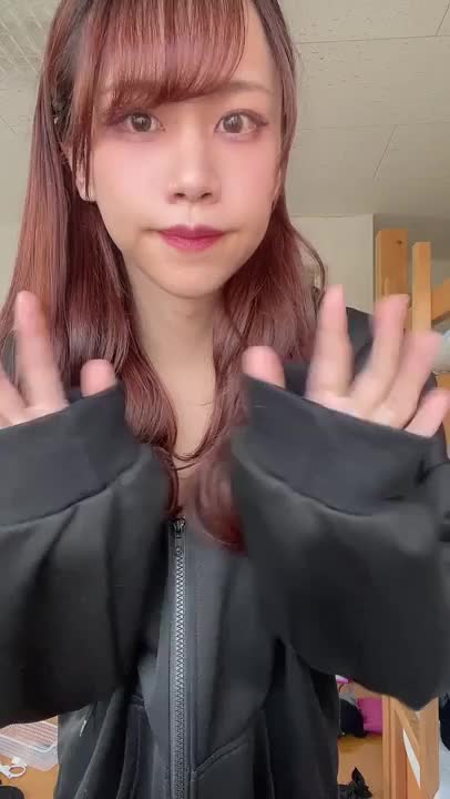 だるパーカーを脱いだら直接おっぱいの良さを
どんどん布教していきたい