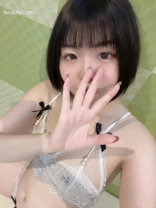 出勤したよーう🎒今日上がったら久しぶりの脱毛いてくる🥺終わる頃は雨が降ってそうだ（ ;ᯅ;  ）皆さん帰宅時間は気をつけて下さいね☔️