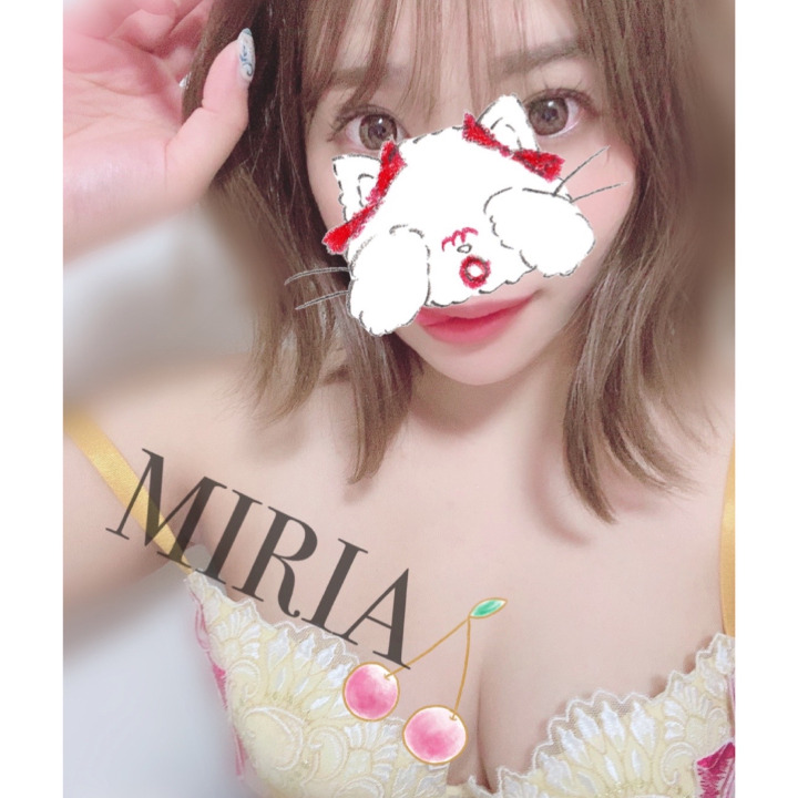 今日もたくさんのご指名、ご予約
ありがとうございました🥺💓💓
朝からたくさんご予約頂いてたみたいで
お待たせしてしまったお兄さん、
受付終了してしまって会えなかったお兄さん
申し訳ないです😢😢😢
今月またどこかで土曜日出勤できる予定なので
またお時間合えば会いに来てくださいね😭♡
みりあは今からお風呂タイムしまーす🛁*。