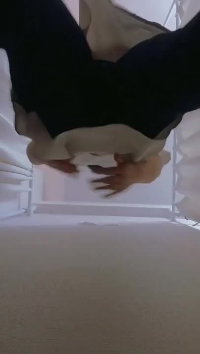黒いタイツだと何してるかイマイチわかんないですね😥