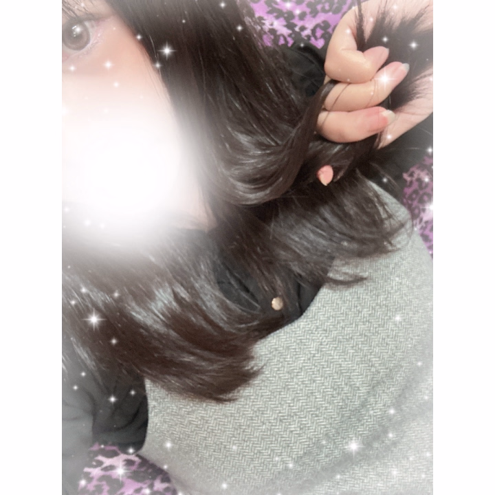 おはよだよー🎶
みきさんです💕



またまたお休みしてしまいました🥺
貧血注意報ですごめんなさい💦



そして今日はこの時間までお遊びいただいてありがとうです😍

初めましてさんには髪の毛を褒められてとーってもハッピー❤️‍🔥
みきさん今地毛を綺麗にするのがんばっているのですっっ❣️



今日は18時までなのであともう少しなのですがまだまだご予約ご指名お待ちしております🫶