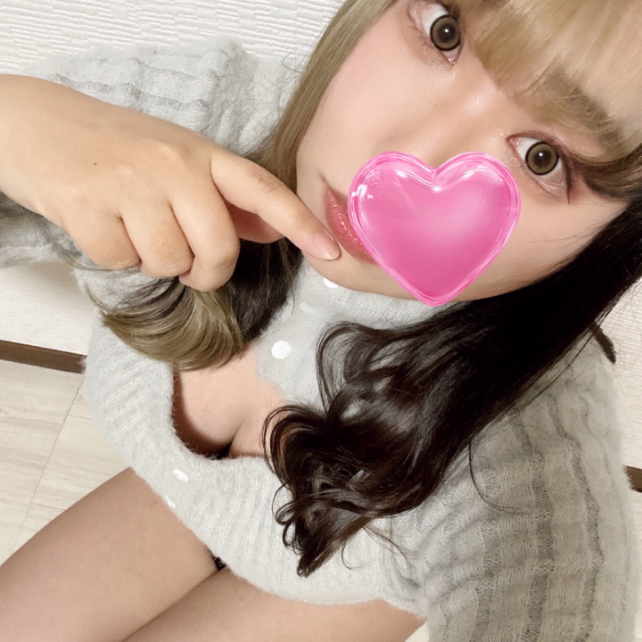 手枷拘束顔面踏まれながらの先っぽ責め、
あへあへして泣くほど気持ちよくなってくれて嬉しい💗💗💗
とっても無様で最高でした💗


本日もお誘いよろしくっ🎶