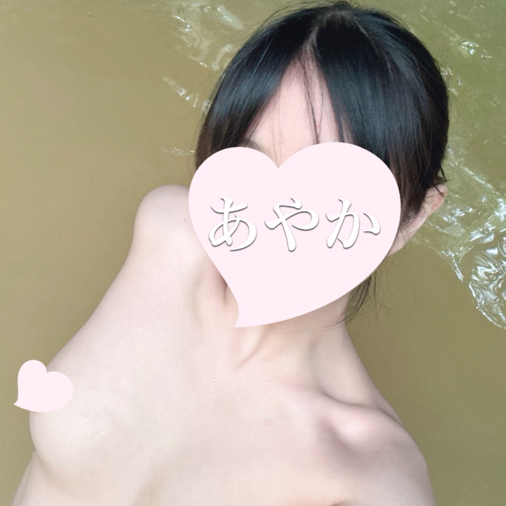 おはようございます(*^^*)


今日も元気に出勤してます❣️

今日は21時までです！
お待ちしてます✨