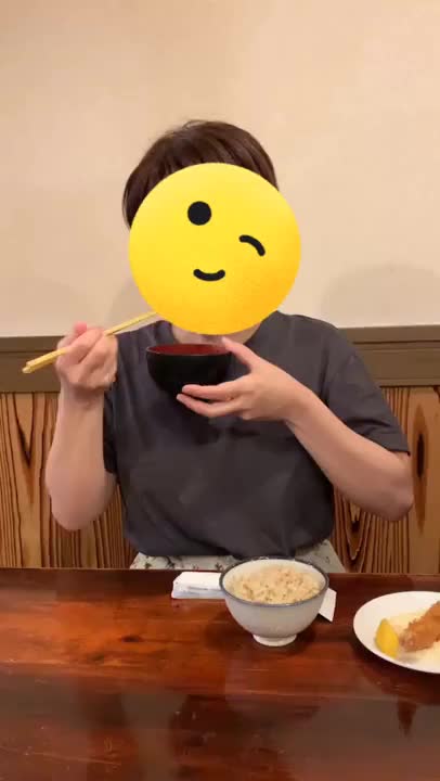 お食事中