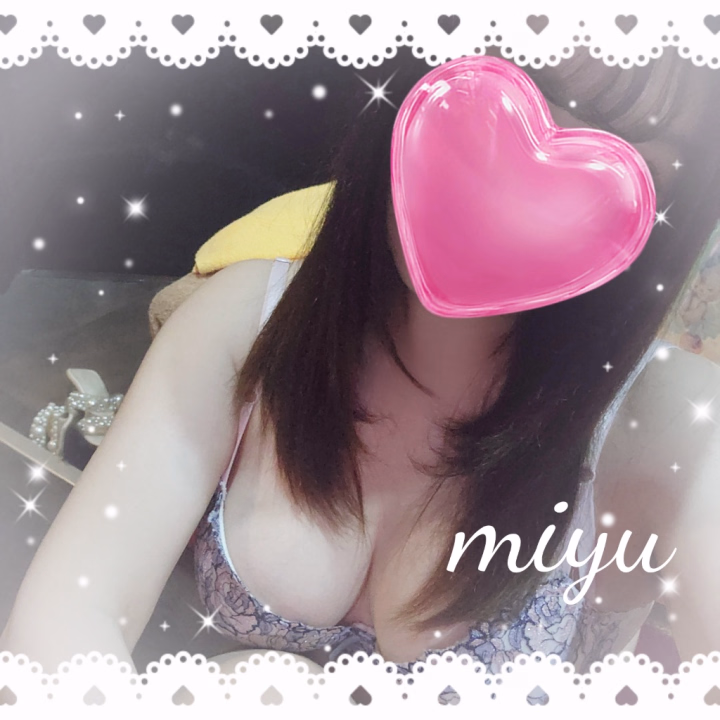 出勤しました～💖昨年たくさん東京でやけてしまったんですがやっと白く戻ってきました💖今年はやかないように日焼け対策がんばりますよ～💖本日もラストまで宜しくお願いします💖みゆ