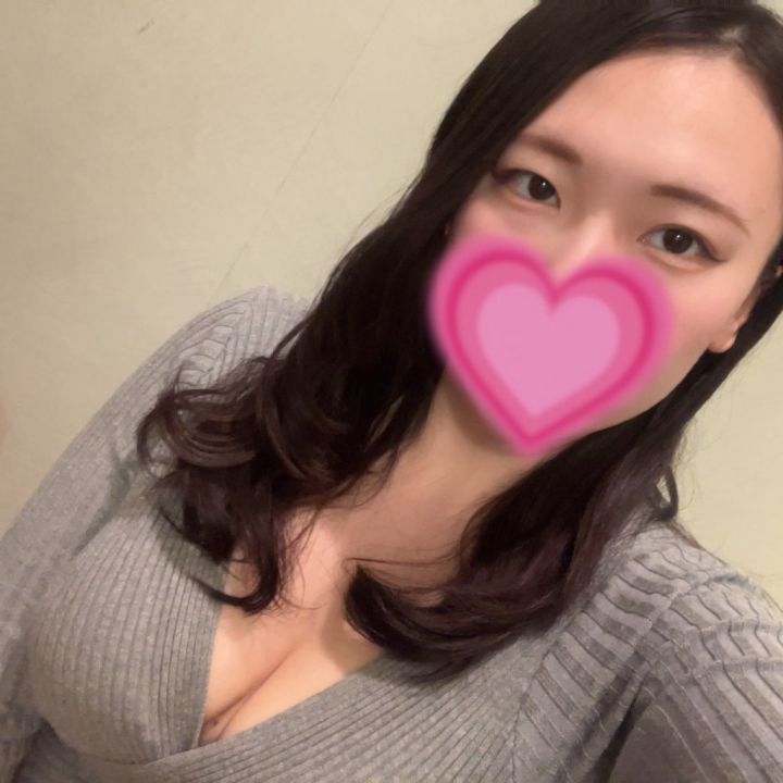 おはようございます☀️
今日も元気に出勤しました！

めっちゃいい天気〜✨
今日も元気いっぱいがんばります🤭

お仕事のお兄さま朝からお疲れ様です
今日もファイトです
息抜きや仕事終わりにでも♡
おやすみのお兄さまヌキヌキしてから
おやすみ楽しみませんか？😉

今日もラストまでお誘いお待ちしてます☎️✨

5月の出勤予定少し決まったので
あとで上げます！
ゴールデンウィークは少しだけの
出勤になりそうです😭