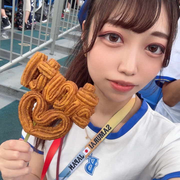 今日は新幹線の中で何食べようかな〜


駅弁よりもデパ地下派だから百貨店行こうかな〜

ちょっとめんどいな〜


でも行き東京駅でちらっとみたら大好きな駅弁再販してたんだよな〜


ダイエット中と言いながらも食い意地は素晴らしいのでずっと食べ物のことかんがえてます