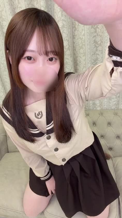 いつも頑張ってるお兄さんのことよしよししてあげたい( ; _ ; )！ 
今日は19じから翌日3じまでいるよ♫
お仕事帰りでも眠れない夜のお話し相手にも！終電逃しちゃったおにいさんも！深夜帯にいるのは珍しいから普段会えないお兄さんにもあえたらうれしいな꜀(  ꜆-⩊-)꜆♡まってるね♫