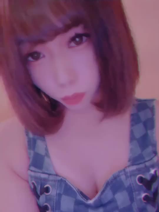 今日も元気に🙃顔が18禁って言われるの🔞