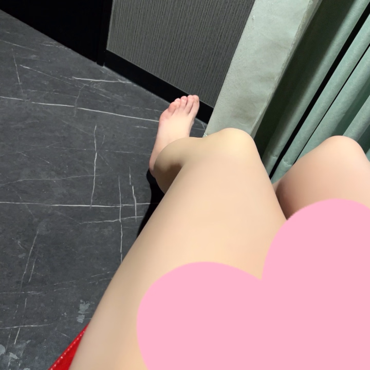 今日は短い時間での出勤でしたが変わらずありがとうございました！！
明日はお休み。土日出勤です！！
早め早めのご予約をおすすめします(*･ω･)*_ _)

前日20時以降〜当日のご予約はダブルブッキングやトラブルを避ける為にお店から直接のご予約をお願いします…！  

ネット予約は、2営業日後から承ります

♡♡♡  
事前のヒメチャンネルのトークからのご予約は、ご予約の際のお名前（偽名も可）・遊ぶ日時とコースの時間・お店のご利用有無・会員番号（すぐ分かる場合）
これらを教えて頂いたら私の方でご予約します
♡♡♡ 

また更新します