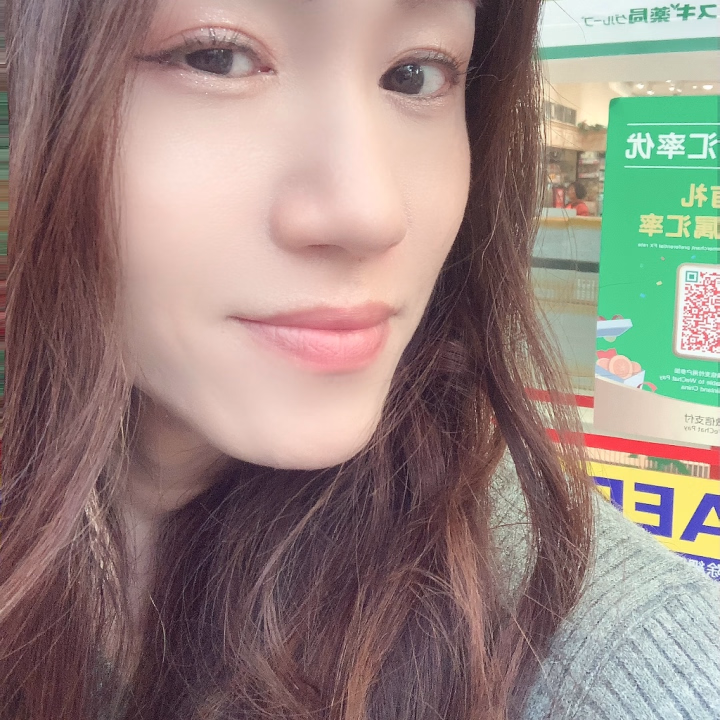 こんばんは🌙✨
最近ちょっとお疲れモードの人、多くない？🥺
お仕事頑張ってる3男性って、ちゃんと息抜きできてない気がする…💭
たまには何も考えずに、甘えられる時間も必要だよね💕
いっぱい癒して、いっぱい密着して、ドキドキする時間を一緒に過ごしたいな…🫶
見た目だけじゃなくて、ちゃんと会話を楽しめる人が好きだから
お仕事の話でも、趣味の話でも、まったりお酒の話でも聞かせてほしい☺️
でも2人きりになったら…
ちょっとイチャイチャ多めになっちゃうかも…？💋
「若い子にはない落ち着きが好き」
って言ってもらえること多いので、大人同士の空気感を楽しみたい人はぜひ会いにきてね✨
今夜もぬくもりたっぷりで待ってます🛁💕