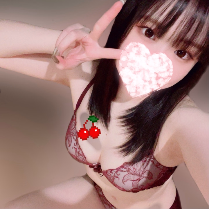 前半戦会いに来てくれた仲良し様方、お兄様方ありがとう💓

昨日仲良し様とゾロ目のお話ししたからか、コンビニのお会計とか公共料金とかの数字を見てたんだけど、やっぱ意識してたらそうはならないもんだね😂

思ってない時にわあ！って感動するために存在してるのかな？🥹

何かで揃ったら報告するね🤣❤️

この後もlastまでまってるね🎀

うみの