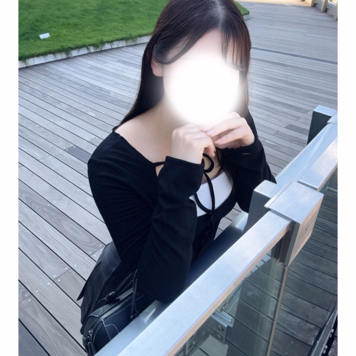 おはようございます✨


10月スタート🎃
ネットでお部屋用の装飾を
色々漁っていたら、
可愛すぎて散財してしまうところでした😂
(しっかり厳選出来たのでご安心を🩷)


今日はいつも通り
15時までです🙌🏻

午前中に空きがあると思うので、
お店に問い合わせてみてください✊🏻

今日もよろしくお願いします✨