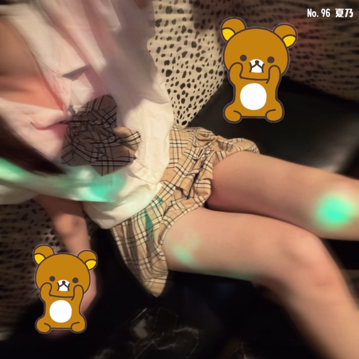 こんにちは~❕夏乃です🌟🩵
 
 
昨日もラブコールありがとうです🫶🏻❣️
 
 
今日は珍しく12時からだったので通勤ラッシュ回避‼️🙂
いつもより快適に来れてにこにこです🙂
 
お店用に新しい香水買ったらハズレで(´°ω°)ﾁｰﾝ
個人的に𝑵𝒐𝒕𝒉𝒊𝒏𝒈すぎて悲しいです🥺💧
変な匂いでも嫌いにならないでね………
 
 
⬇️来週のスケジュール⬇️
 
19日(月) 10-last
21日(水) 10-last
22日(木) 10-20
25日(日) 10-20
 
たくさんいますにょ🙄会いに来てください❣️❣️
 
 
本日､17日12~20います❕
バスに帽子を忘れて鬱です…最近いいことない🥲
待ってるね~^ ̳.  ̫ . ̳^