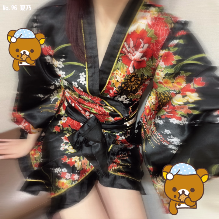 おはよ~❕夏乃です🌟🩵
 
 
22日もラブコールありがとうございました😻😻
 
乾杯と差し入れもありがとうございます！！
 
 
このお休みの間に美容院いってきました〜🙄
毛先を1センチだけ切ったけどめちゃ短く感じる🙄
前髪は期間限定のぱっつんですദ്ദി＞ᴗ＜)🎀✧
 
 
⬇️来週のスケジュール⬇️
 
26日(月) 10-last
27日(火) 10-16
29日(木) 10-18
30日(金) 10-last
 
です！特攻服と花魁さいご〜みにきてね👶🏻♪
 
 
本日､25日10~20います❕
左目いたくてぴえんㅠ ̫ㅠ💧💧
待ってるね~^ ̳.  ̫ . ̳^
 
 

一本道歩いてて前からとか横から色んな意味で怖い人たちが来るから走って逃げたりする夢みた😴