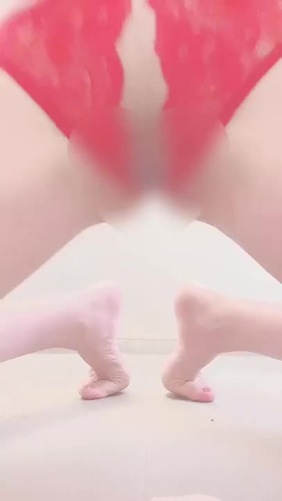 えちえち下着でムラムラ挑発エロエロ腰振り🍑💋本日9時〜17時で出勤してます🐰