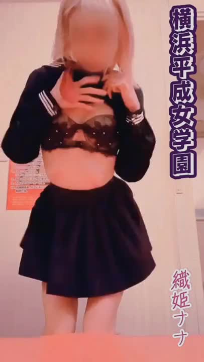 おしりと足フェチの皆様へ🩷制服×パンチラ🩷🩵