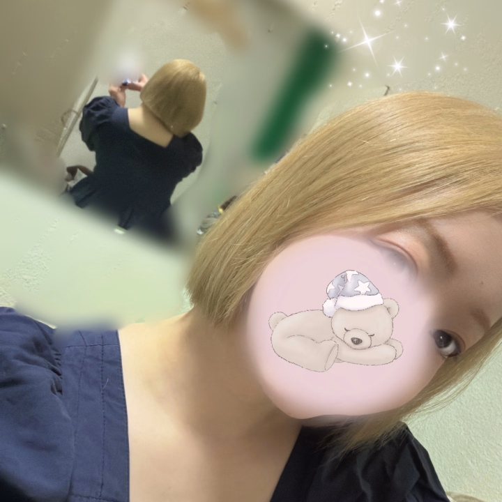 お久しぶりに出勤してます🥰
出勤して数日ですがなかよし様も
来て下さって幸せ〜😍🫶

髪も短くして色もかなり明るくしたのですがいいね〜☺️と言って下さるおにいさま
多くて嬉しいです🩷
ご都合合うおにいさま待ってますＱ⸜( ॑꒳ ॑ * )⸝Ｑ