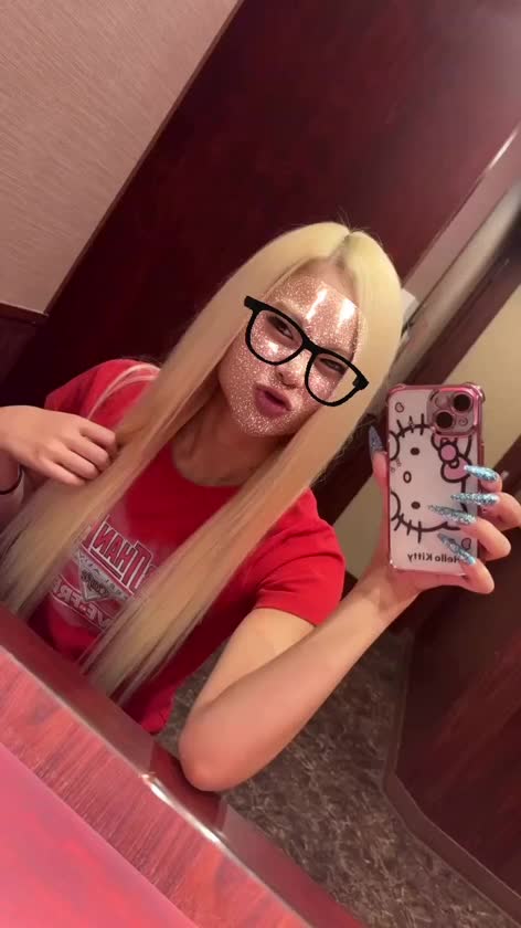 🆕ヘア✨️

金髪ロングえぐいくらい

似合ってるわたち🧏‍♀️🔥


夏だよ❗️ギャルだよ❗️今しかないだよ❗️

直接会って褒めてくだぱい🌱