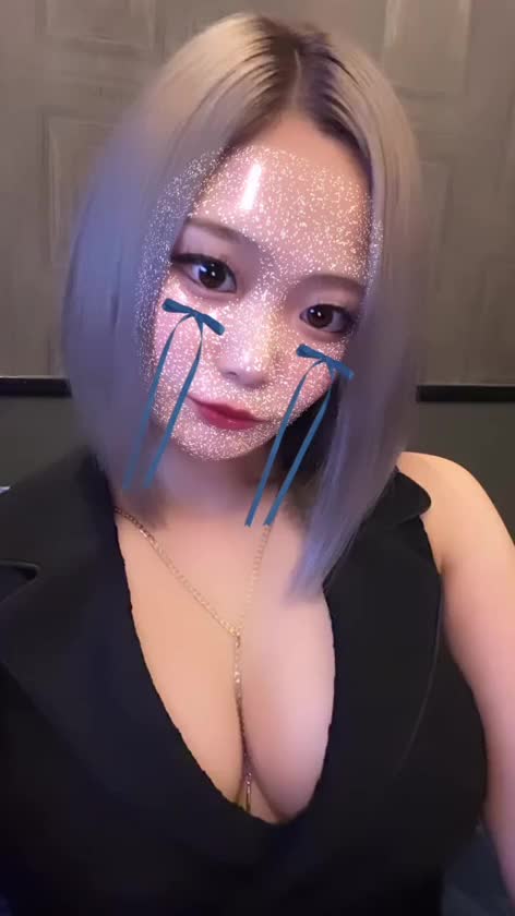 姫予約限定でドレス姿復活しようかな💭

ちなみに好きなドレスの色は黒か赤でした🖤❤️


たまにキャバ嬢時代の写真載せるので

写メ日記見ていてね👀💕︎


めい‎🤍