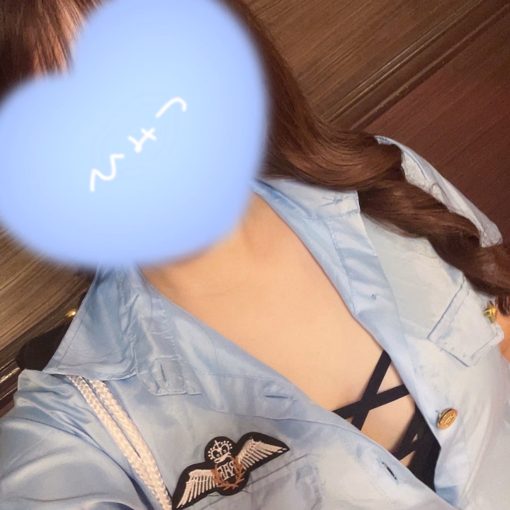 裸エプロンしたかったのにNG入っちゃってできない😡

ポリスもお気に入りだったのでまたやるかも？
