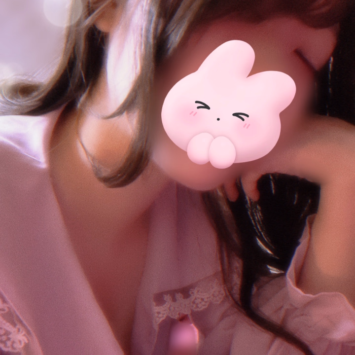 こんにちは〜にじかです🌈
お仕事の人、お休みの人、お疲れ様です😌

わたしは今度行く水戸で、今美味しいものはなんだろう…？と考えながらさっきお昼を食べてました🍚
最近はご飯食べるのが特に好きなのでぜひそちらでお会いできたら教えてください☺️
ではまた〜！🍨(←デザート)
