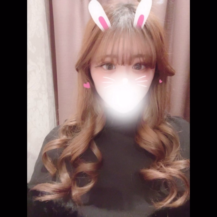 おはようございます✨

本日9時〜出勤予定です🌟

お仕事初めて約1ヶ月ぐらい経ったのかな😶

毎日緊張してるけど優しいお兄様方のおかげで楽しいなって思えます🥰
いつもありがとう😊

今日も素敵な出会いがありますように🎵