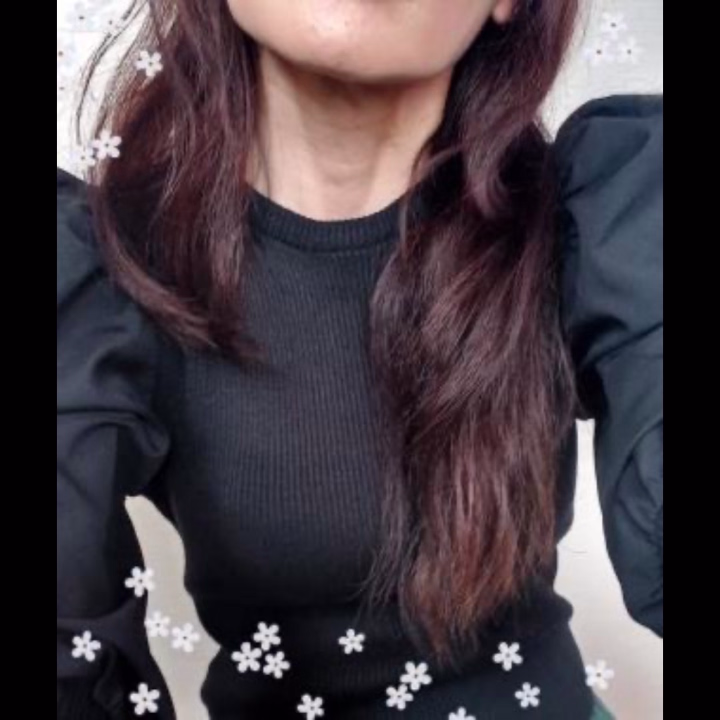 おはようございます🥰

今朝はスッキリ目覚めて身体もバッチリ元気です😘

あそこも既に濡れていてたっぷり液が溢れてきてビチョビチョなんです🤩

お兄様の手でもっと潤わせてほしいです😌💓💓

１０時から１４時までの受け付け出来ますのでお問い合わせ楽しみにしています💑