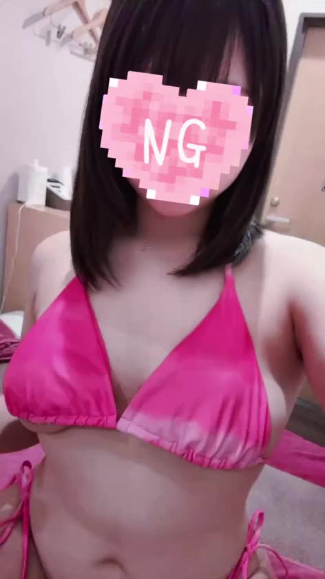 チラリズム超えてポロリズム❗️


ほかほか肉まんおっぱいで
温めてあげるからねん߹𖥦߹💖


17じまで！


♡れお♡