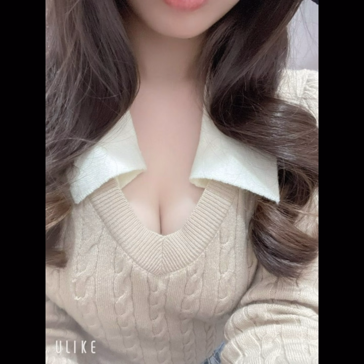 本日出勤です🫶

17:00〜先頭ご予約ありがとうございます🙇‍♀️

21:30までいますのでお兄さんたちに会えるのを楽しみにお待ちしております🌷
