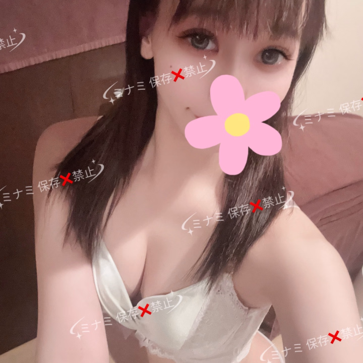 おはようございます✨️
本日出勤してまーす(/ω＼*)

ヒメチャン更新しようとしてたら
揺ら揺らし始めてびっくりした😣💦